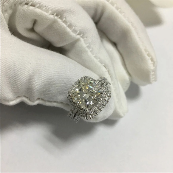 (Size 7)10k gold engagement ring set - Picture 4 of 5